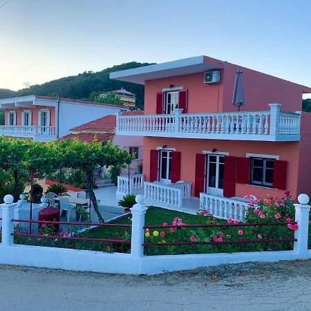 Virginia Apartments Vitaládes Dış mekan fotoğraf